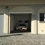 Danilo - Family Friendly بافينو